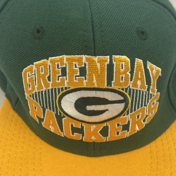 Green Bay Packers Reebok NFL Football Snapback Baseball Hat Cap - Picture 2 of 9